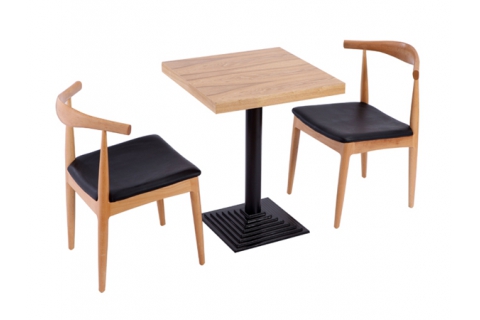 西餐廳桌椅破損該如何修復(fù)？