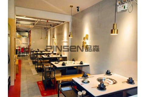 開火鍋店怎么選火鍋?zhàn)辣容^好？火鍋店桌子一般要多少錢？