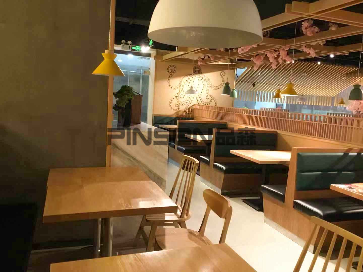 板一壽司主題餐桌椅卡座