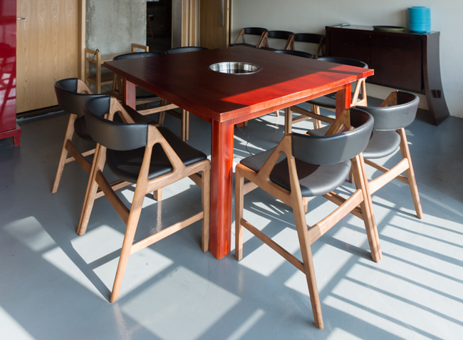 上魚(yú)河鮮火鍋餐廳桌椅卡座