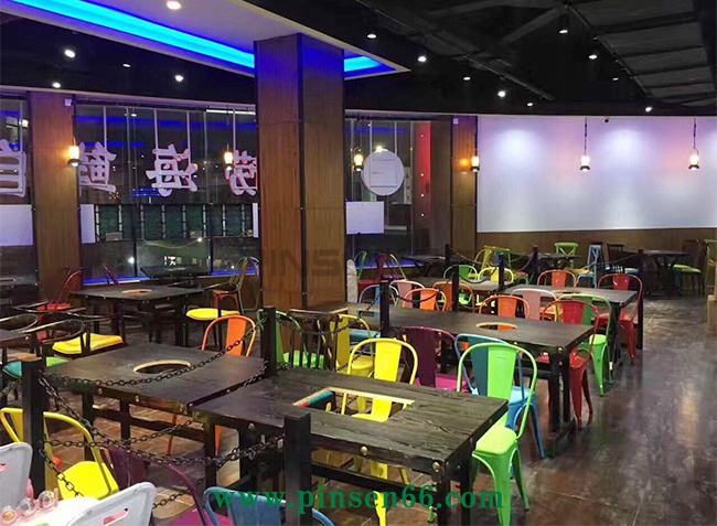 實(shí)木火鍋?zhàn)? src=